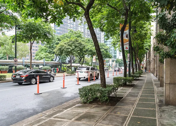 Modern Coastal Design 1 Br Golf View Bgc * Manila