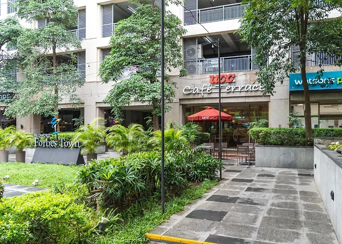 Modern Coastal Design 1 Br Golf View Bgc * Manila